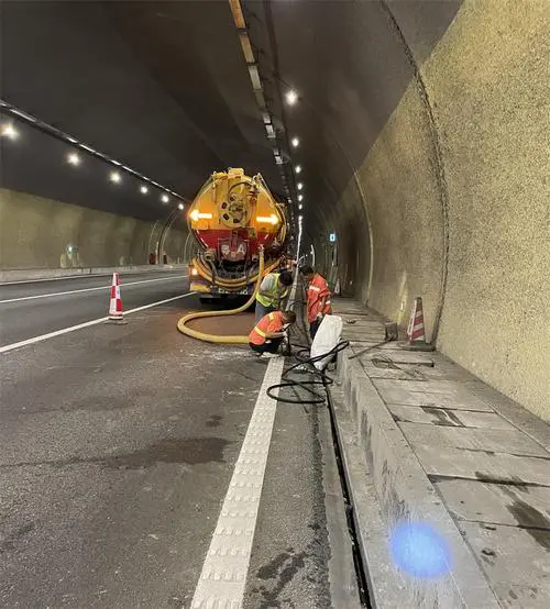 富民隧道排水渠清淤